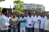 Udupi :  Muslim associations stage protest against stone pelting at mosque